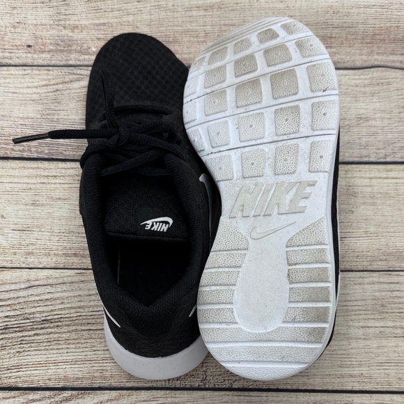 Nike Black Athletic Shoes with White Logo - Picture 3 of 10